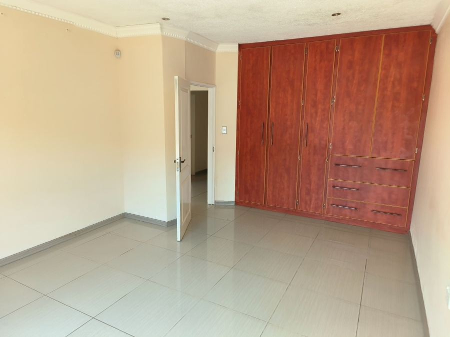 To Let 2 Bedroom Property for Rent in Promosa North West